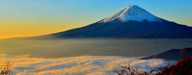 mt-fuji-sea-of-clouds-sunrise-46253.jpeg